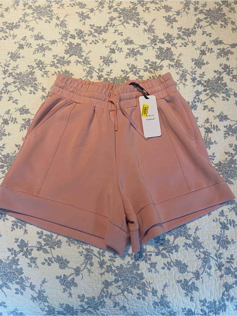 Varley Atrium High Rise Short 4.5” Rose Marl Size Medium NWT